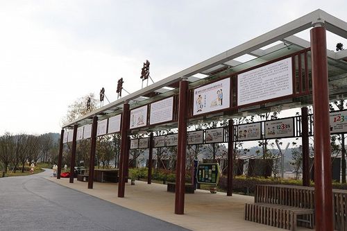 鳌山公园法治文化宣传园,图书馆法治文化体验馆,一江两岸法治文化长廊