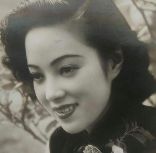 女汉奸李香兰旧照战后被捕时她道出真实身份被无罪释放