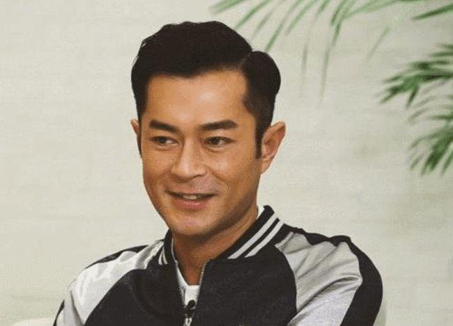 古天乐因为眼伤一年不能晒灯美黑,皮肤加速变白,帅到不敢认