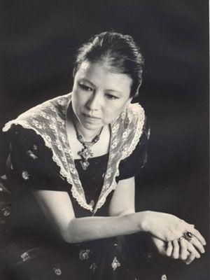 尤其关于她真正的死因,一直是   按照三毛的母亲缪进兰女士的回忆