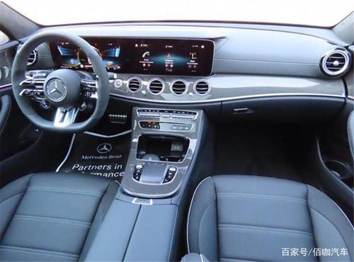 amg标志性格栅/全新方向盘 奔驰amg新款e63 s实拍 豪华感明显提升