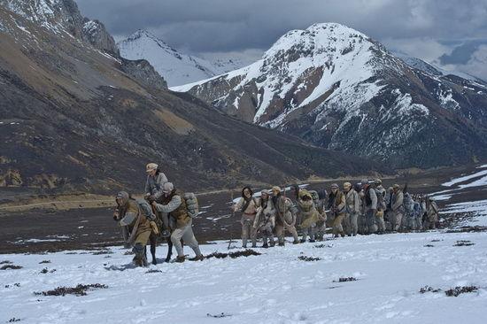 《走过雪山草地》上映获赞 引发全民追忆长征(图)