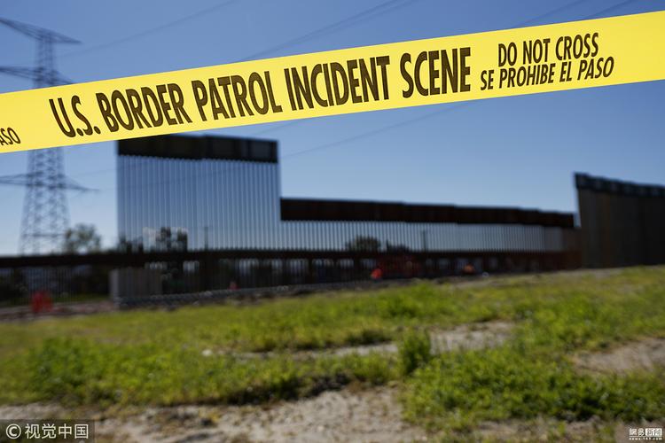 美国得州边境拉铁丝网防移民非法入境