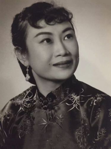 影后胡蝶晚年老照片-堆糖,美好生活研究所