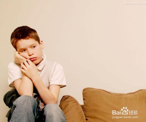 孩子总是愁眉苦脸怎么办