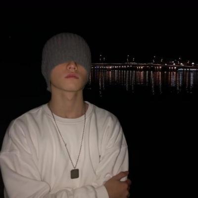 江孑 真人酷冷漠气质潮流男头_男生头像_我要个性网