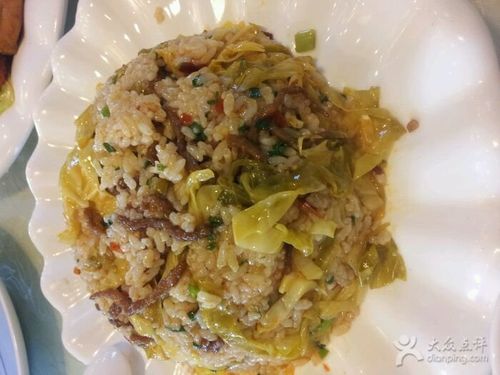 酸菜肉丝炒饭
