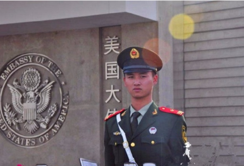 美国大使馆为何是中国人站岗,美国使馆警卫在中国低调隐身存在