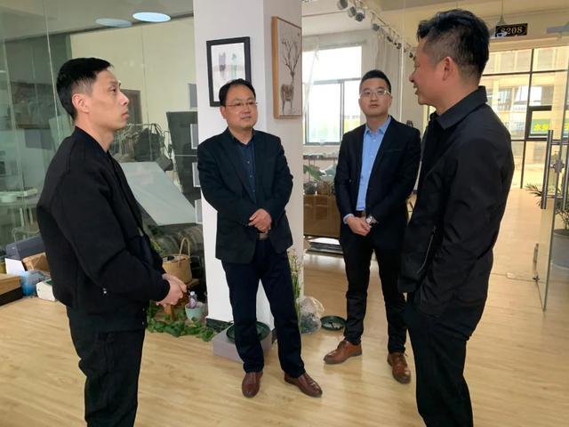 高邮市商务局领导莅临通邮电商园参观考察