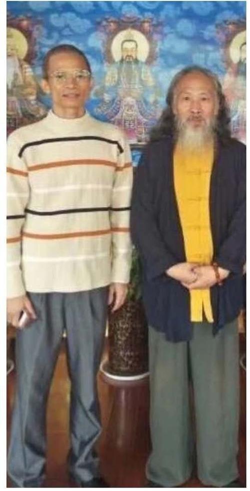 明通老师跟慈航道长合影!