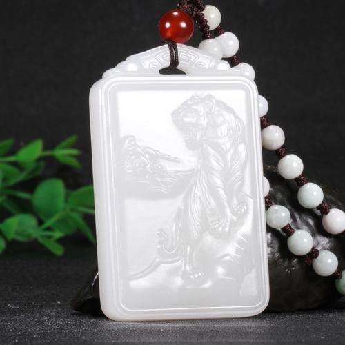 【一级白老坑细料过灯无瑕】和田玉羊脂玉虎牌60.181g