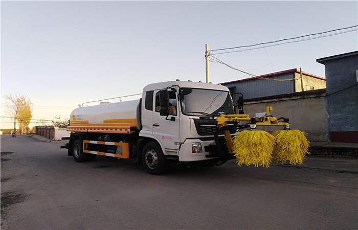 小型工程建筑防护栏清洗车高架桥围栏清洗车