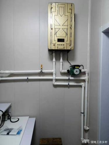 地暖取暖能用电热水器加循环泵当供暖设备吗?