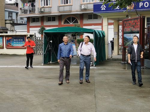 山口镇中学:丽水教育教学研究院院长戴一仁到校调研