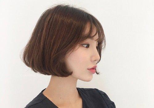 女生空气刘海内扣短发发型