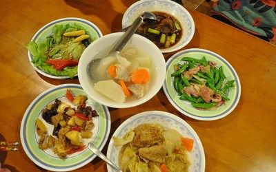 回民宿用餐,每一道料理都是民宿主人亲自料理,虽然都是很普通的家常菜