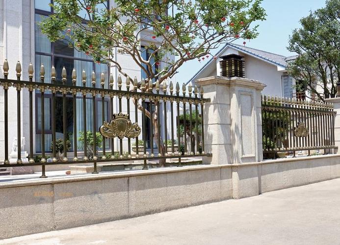 定制别墅庭院护栏 铸铁护栏 围墙 铁栅栏 铁艺护栏