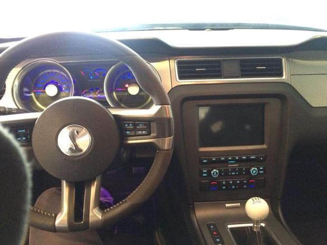 重庆2013年9月福特野马2013款gt500眼镜蛇58t蓝色手动挡