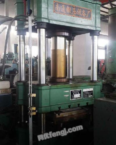 低价出售二手南通锻压200吨液压机