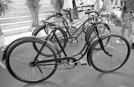 沈阳小伙十几辆老式自行车 有自行车身价上万