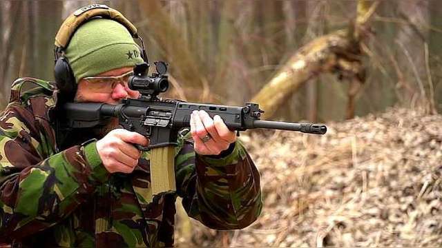 比较先进且可靠的t91步枪,弹匣供弹,靶场射击测试