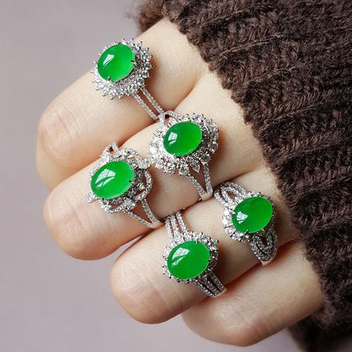 汉桑珠宝 18k白金钻石豪华镶嵌冰种满阳绿高货蛋面翡翠戒指女款