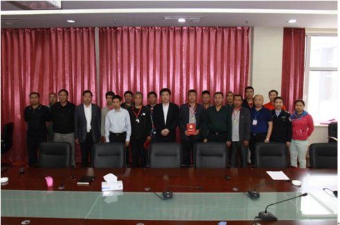 东陵(浑南)分局领导深入安保现场表彰先进民警_沈阳