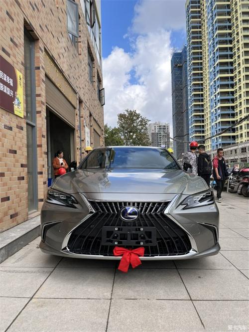 > 雷克萨斯es300