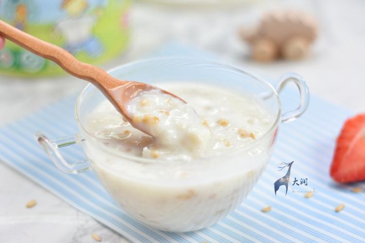 天然麦香的燕麦,口感很丰富,建议一周食用2次牛奶燕麦粥,可以辅助积食