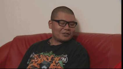 怪了 加了脱单群 天天在水群 一直也没什么… - 半