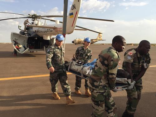 联合国马里维和部队遭袭中国医疗分队救治重伤员