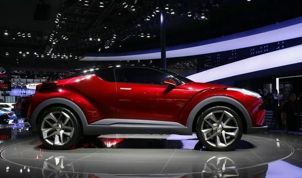 丰田奕泽12的小型suv