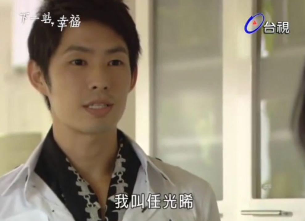 于是,六年前厚刘海任光晞vs六年后短发任光晞,让偶像剧男主的苏感有了