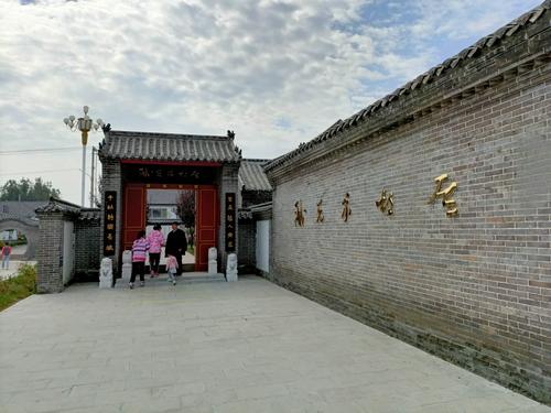 半岛行:诸城·诗人臧克家故居