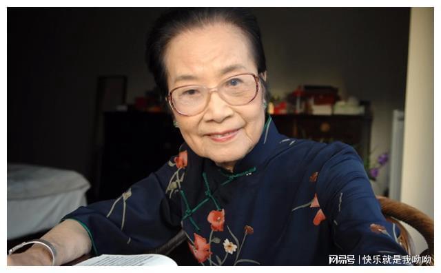 国学大师叶曼93岁时预言自己活到103岁曾预测中国必将崛起