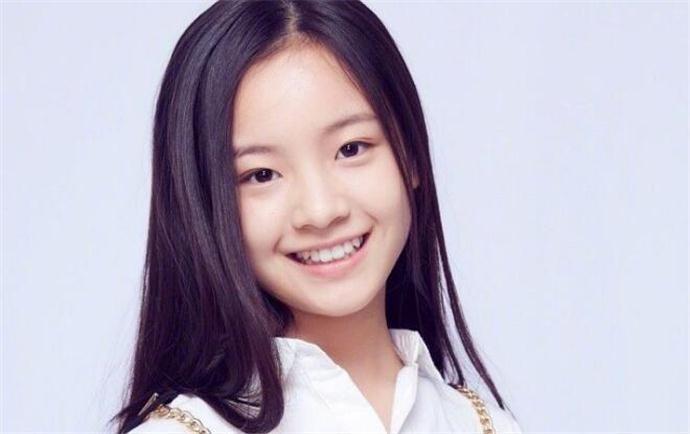李庚希多大 个人资料不简单被曝走后门攀上徐静蕾秒上位