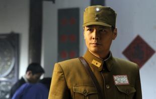 《苍狼》热播 潘泰名"双重身份"展现铁汉柔情