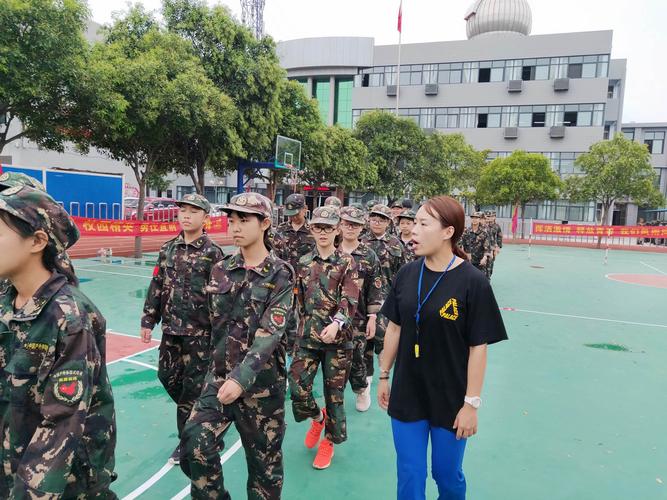 开封市第十三中学新生素质拓展活动之四