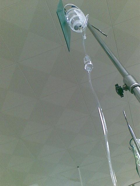 医院打吊水图片