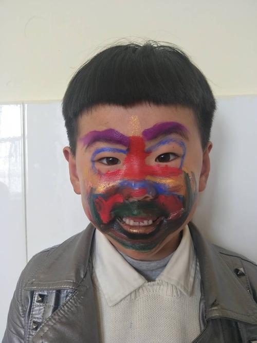 非洲画脸——城阳街道第二幼儿园大三班