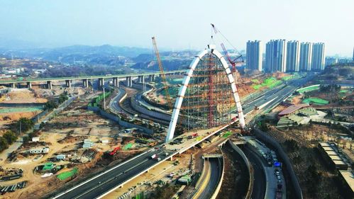 太原东中环北延,涧河景观桥主拱合龙
