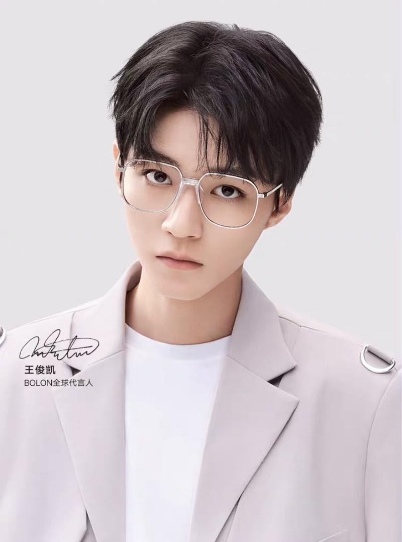 tfboys新闻201218bolon店铺主页更新王俊凯新造型请问眼镜可以在代言