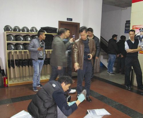 公司制毒马仔运毒 沙市警方捣毁一制贩吸毒团伙