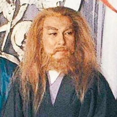 盘点八大金毛狮王谢逊,哪一版是你最喜欢的? 问:诗仙是谁? 答:李白.