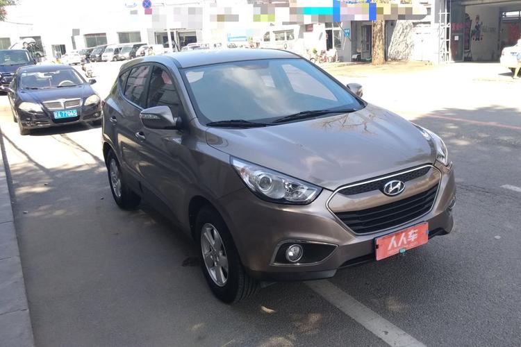 0l 手动两驱新锐版gl_沈阳二手北京现代ix35_7.4万-人人车