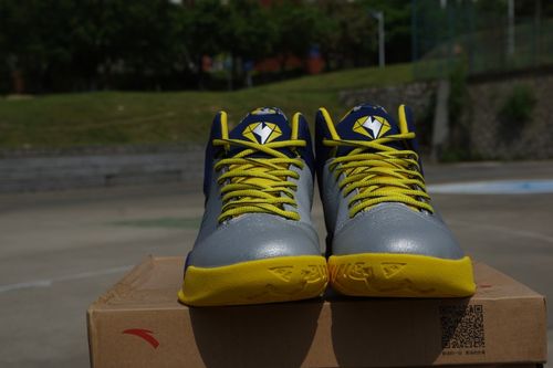 anta安踏男鞋斯科拉战靴霸道外场防滑耐磨透气中帮篮球鞋11541112