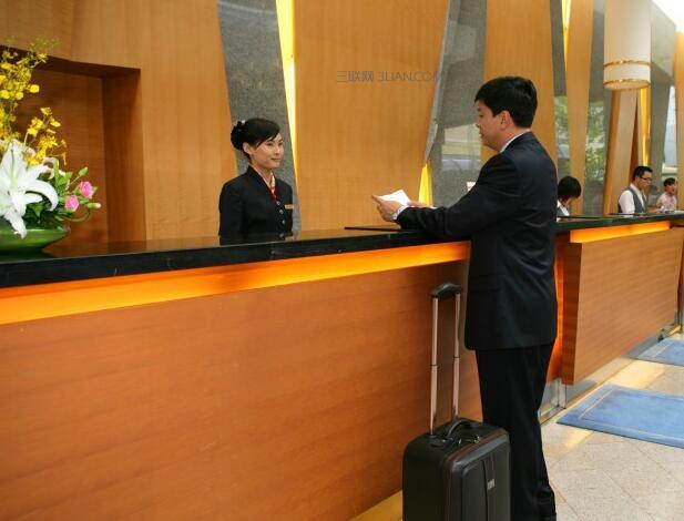 酒店前台接待工作内容