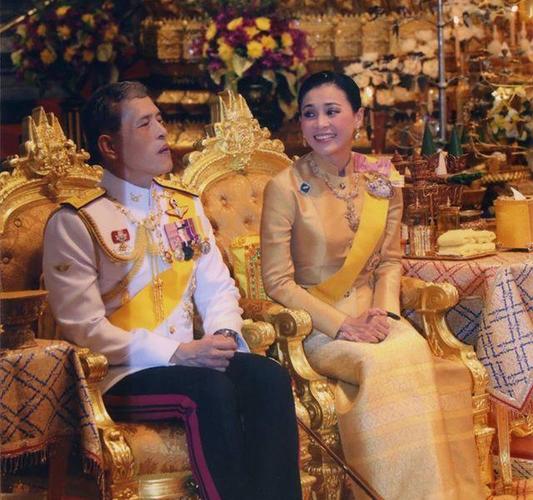 泰国苏提达王后长得美吗看完这组绝版老照片你就知道了