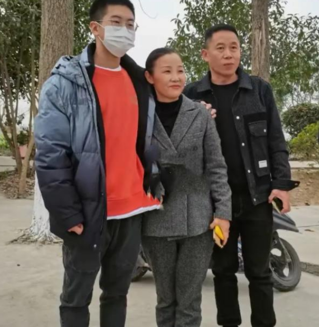 孙海洋透过节不敢提孙卓孙卓成禁忌词今年不一样