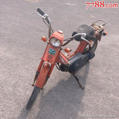 怀旧民俗老物件,嘉陵摩托车保存完整,品相一流,民俗馆